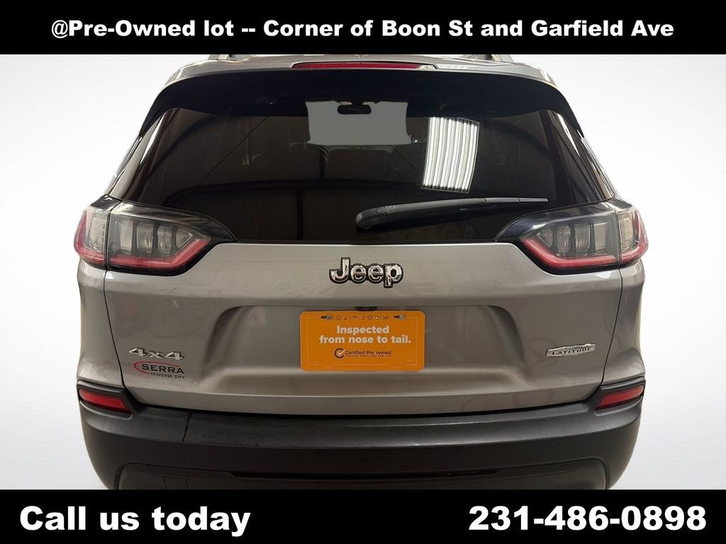 Used 2019 Silver Jeep Latitude Plus image 8