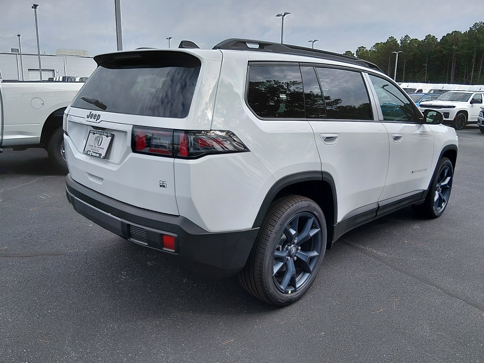 New 2026 Bright White Clear-Coat Exterior Paint Jeep 85th Anniversary 4x4 image 3
