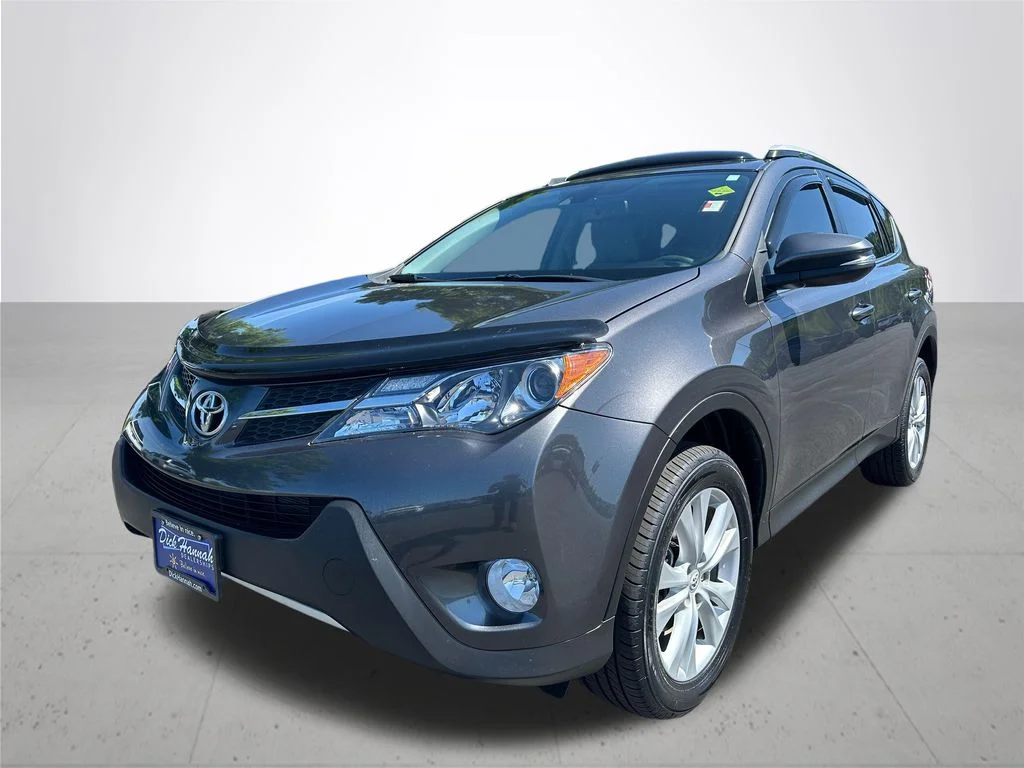 Used 2015 Gray Toyota Limited image 2
