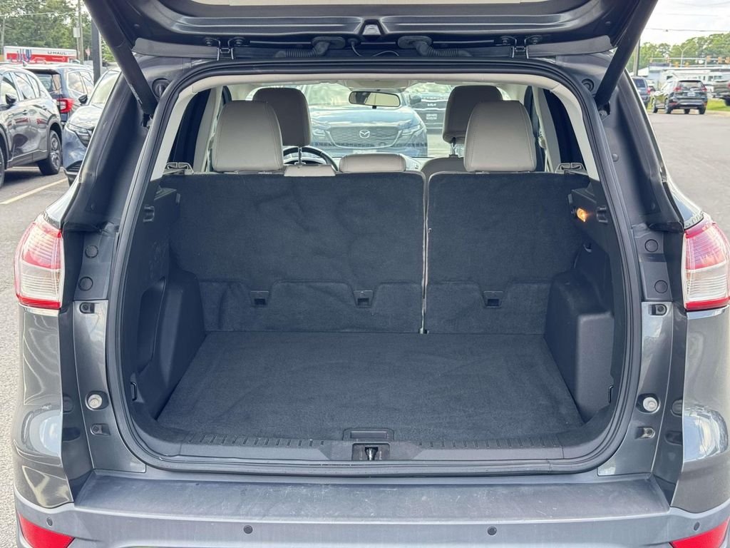Used 2015 Gray Ford SE image 29