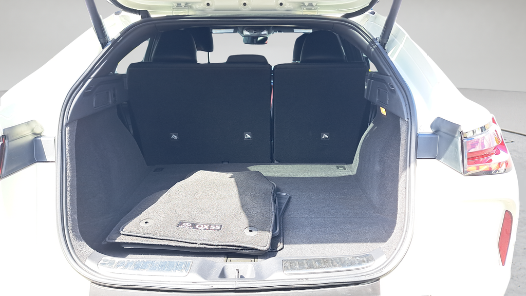 Used 2022 White INFINITI SENSORY image 44