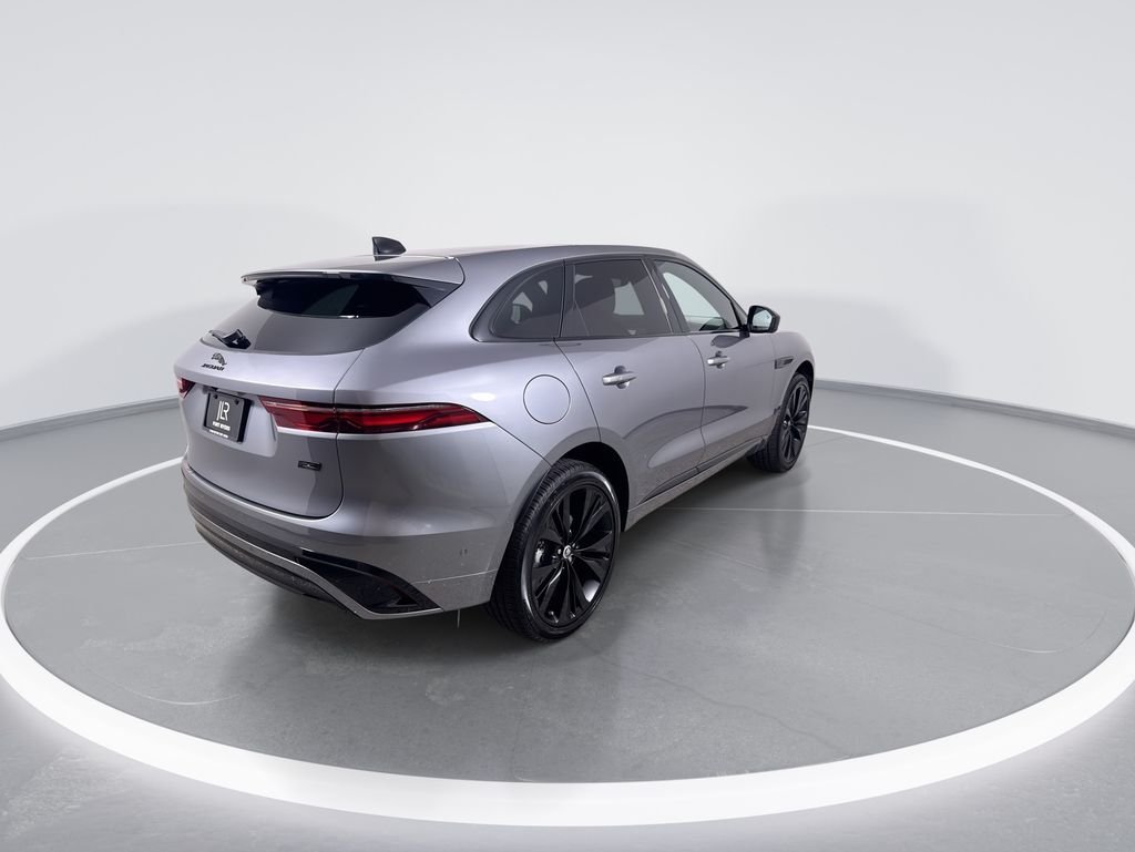 New 2026 Eiger Grey Jaguar P250 R-Dynamic S image 8
