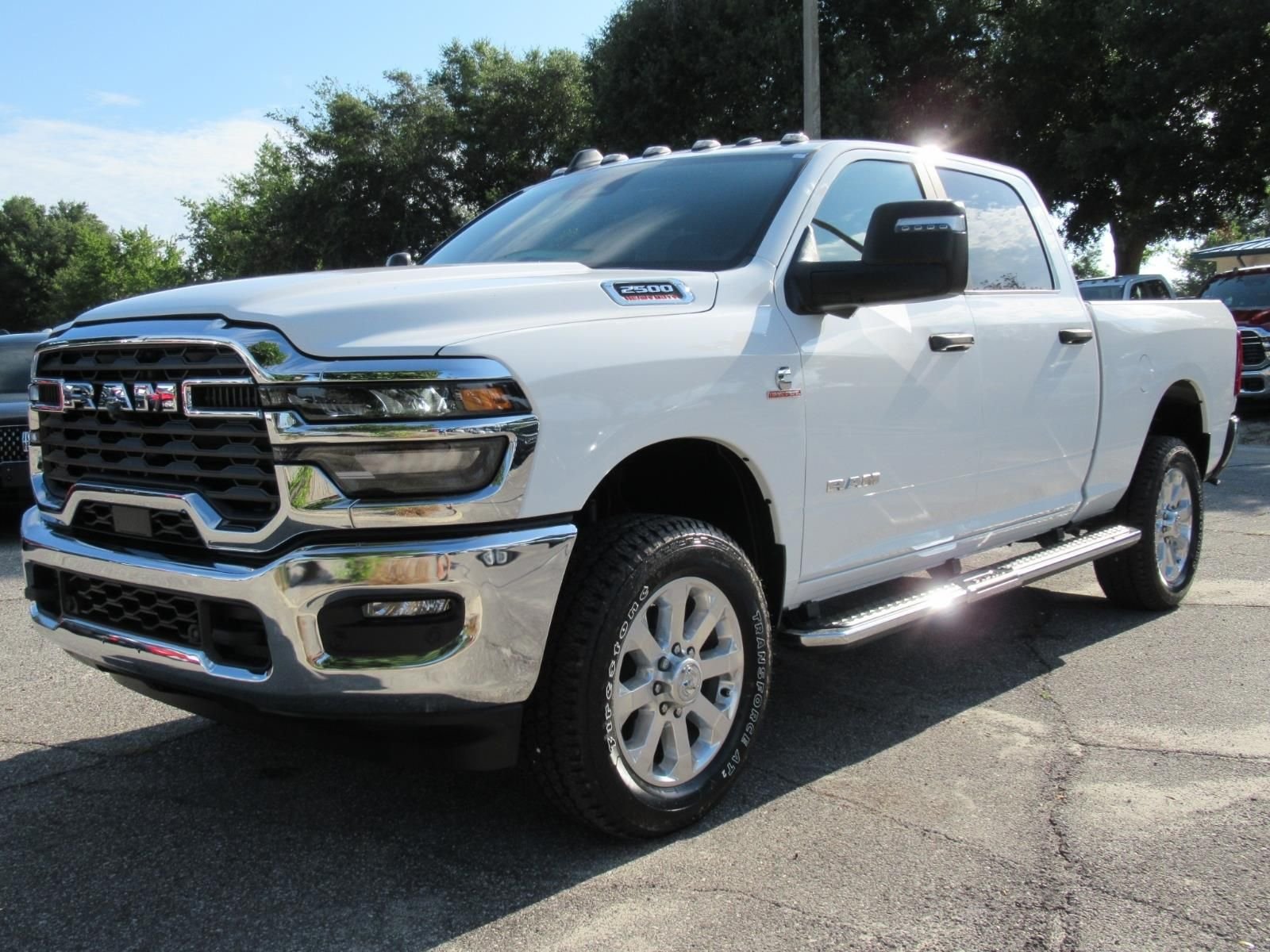 New 2026 Bright White Clear-Coat Exterior Paint RAM Big Horn image 3