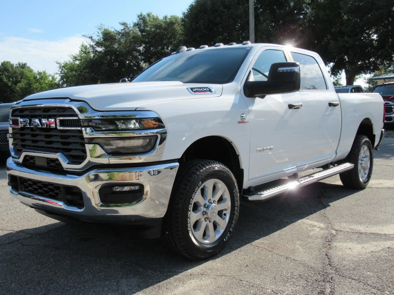 New 2026 Bright White Clear-Coat Exterior Paint RAM Big Horn image 3