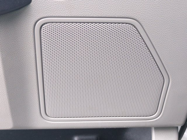 Used 2019 Oxford White Ford  image 17