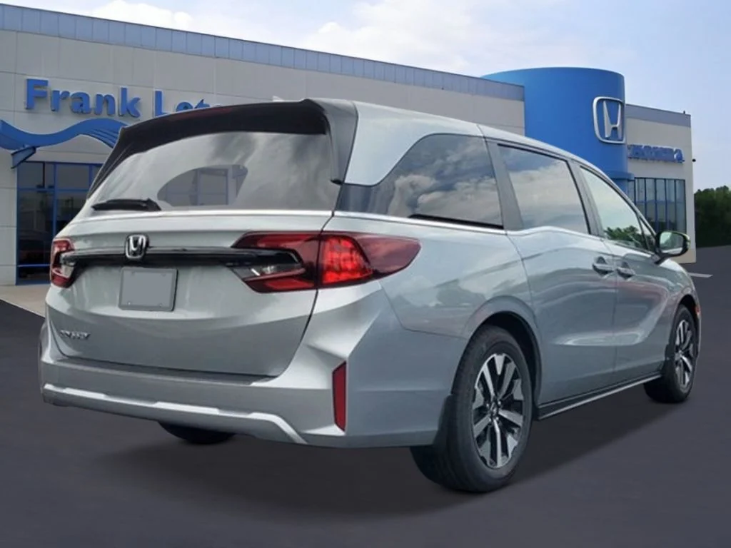 New 2026 Solar Silver Metallic Honda EX-L image 4