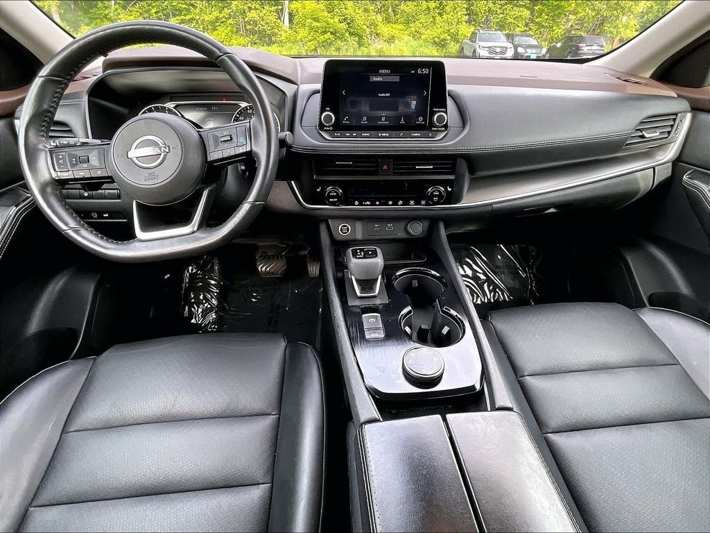 Used 2023 Silver Nissan SV image 21