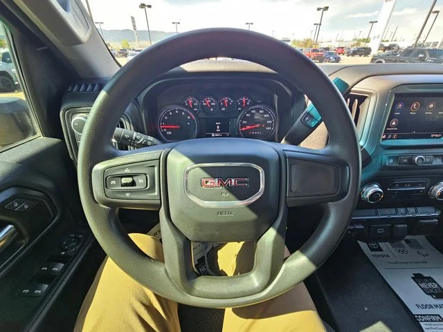 Used 2020 Onyx Black GMC Base image 11