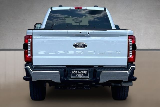New 2026 Oxford White Ford Lariat image 4