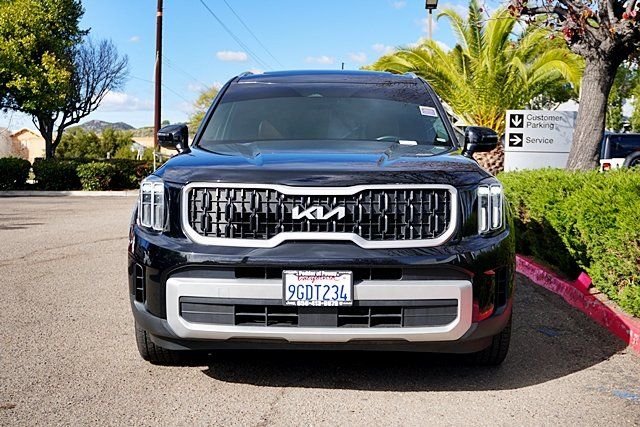 Used 2023 Black Kia EX image 4