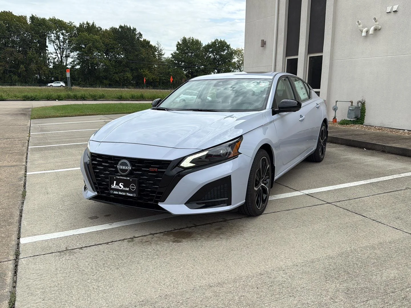 New 2026 Gray Sky Pearl Nissan SR image 10