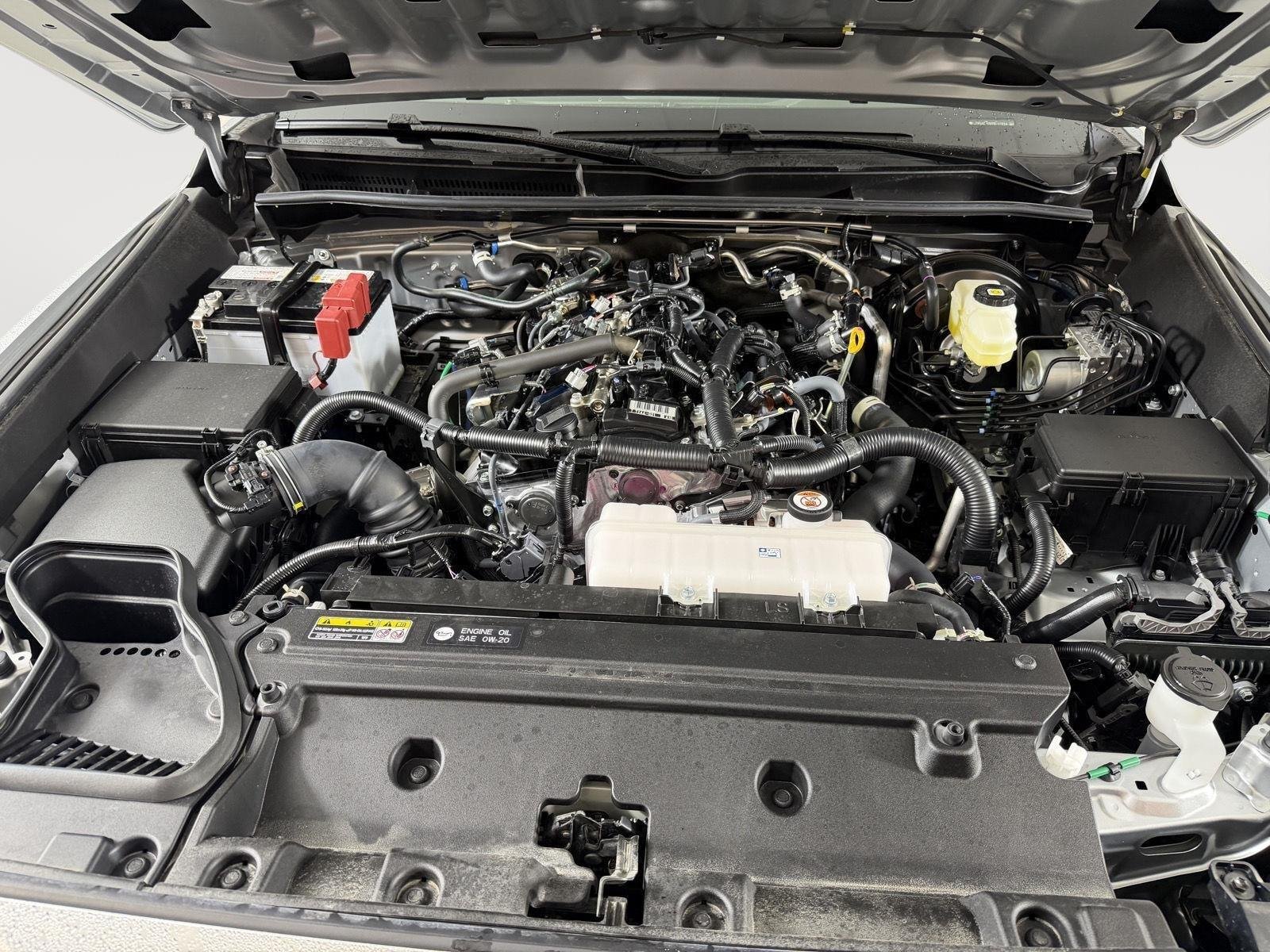 Used 2026 Cutting Edge Toyota SR5 image 8