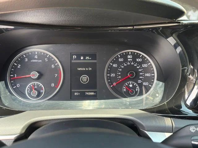 Used 2023 Silver Kia LXS image 25