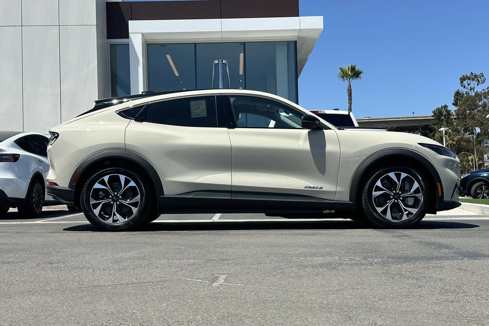 New 2026 Desert Sand Ford Select image 2