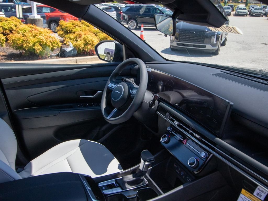 New 2027 Black Hyundai SEL image 19