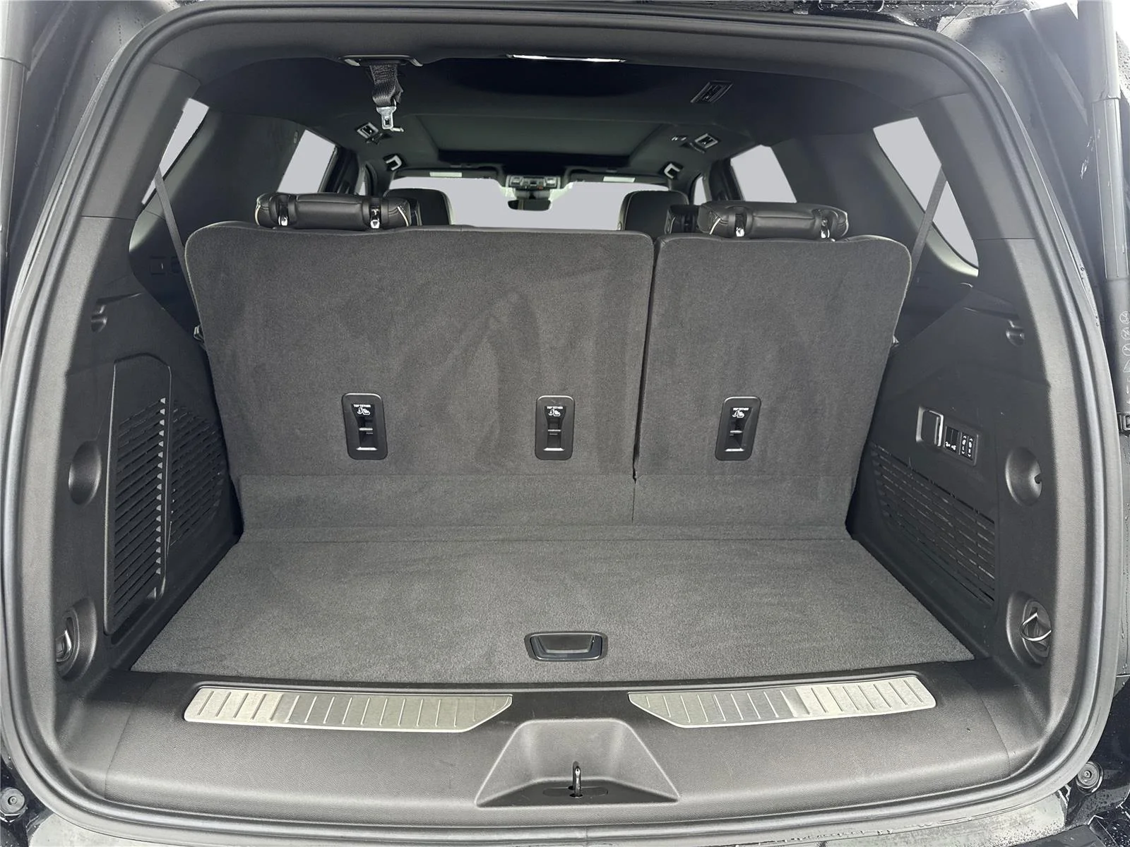 Used 2024 Black Chevrolet Premier image 36