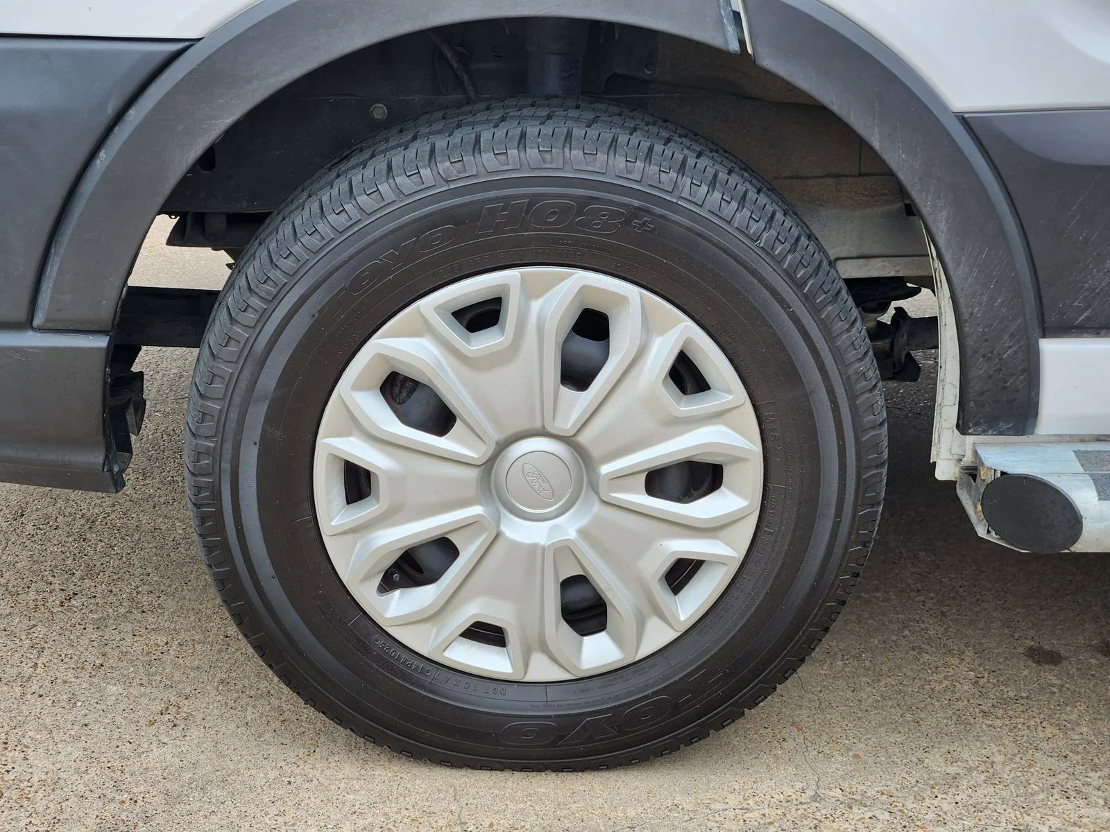 Used 2023 White Ford Base image 9