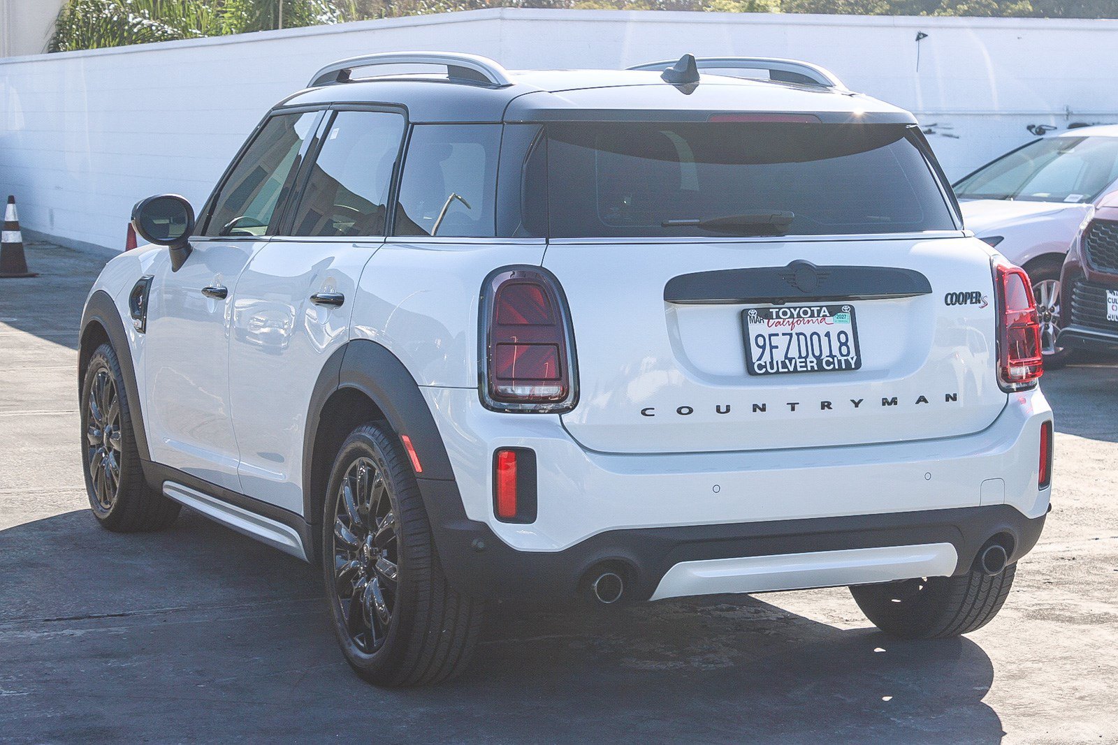Used 2023 Nanuq White Metallic MINI  image 6