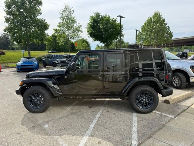 New 2026 Black Clear-Coat Exterior Paint Jeep 85th Anniversary Edition image 3