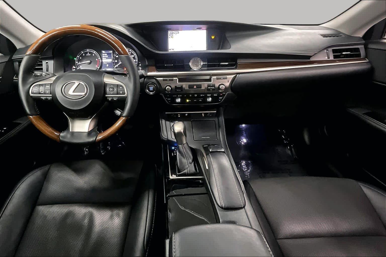 Used 2016 Nebula Gray Pearl Lexus  image 15