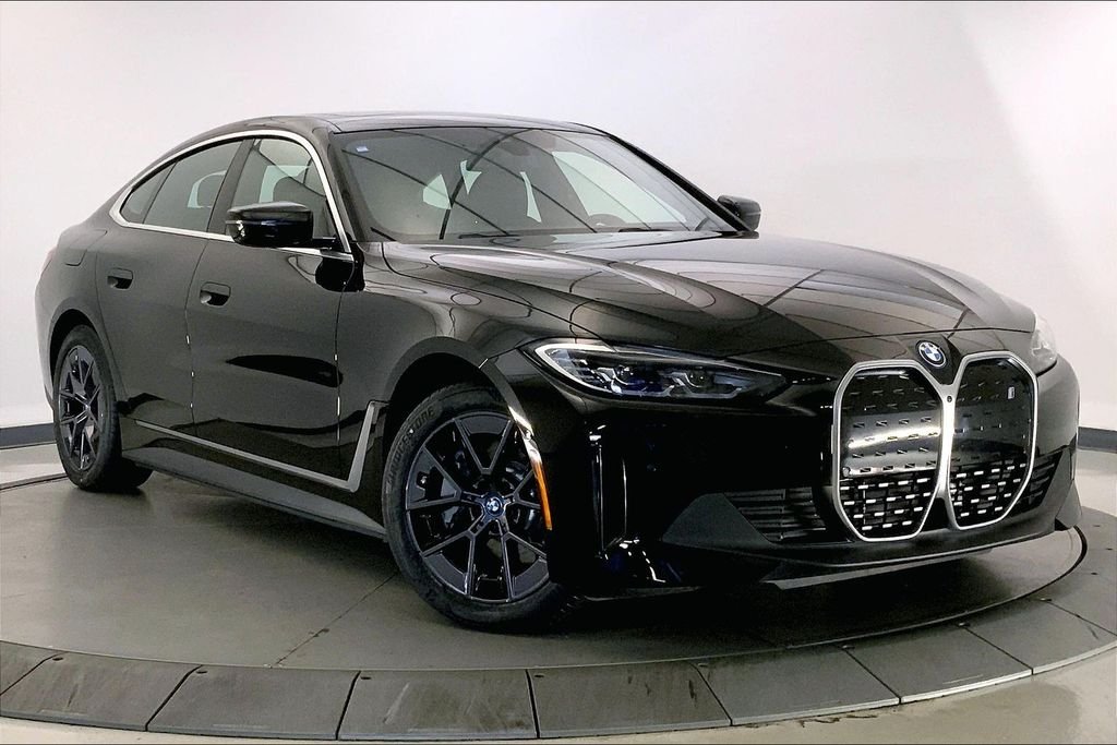 Used 2023 Black Sapphire Metallic BMW  image 1