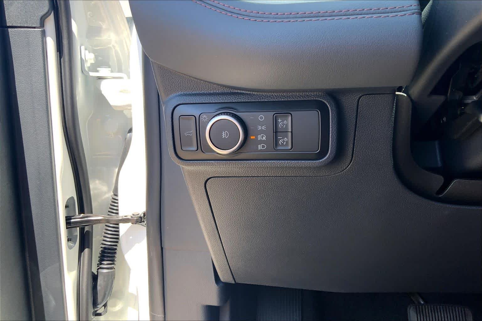 New 2026 Star White Metallic Tri-Coat Ford Active image 20