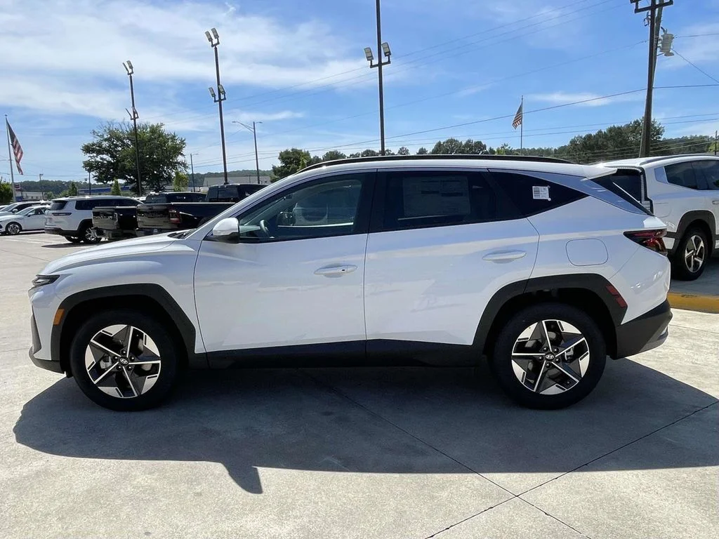 New 2026 White Hyundai SEL image 6