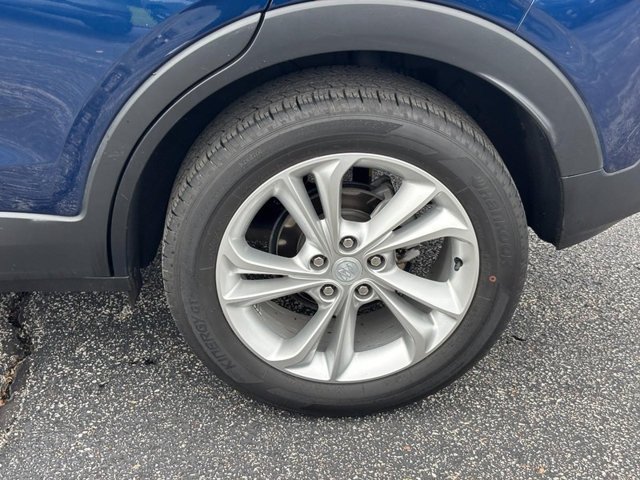 Used 2023 SAPPHIRE METALLIC Buick Preferred image 9