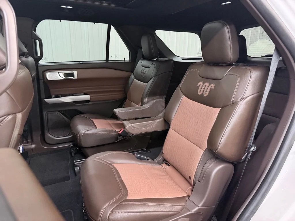 Used 2023 White Metallic Ford King Ranch image 35