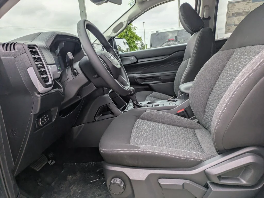 New 2026 Oxford White Ford XL image 19