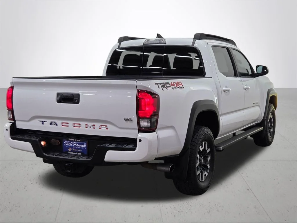 Used 2018 White Toyota TRD Off-Road image 10
