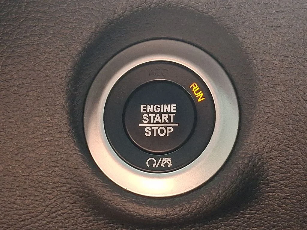 Used 2025 Black Chrysler Limited image 26