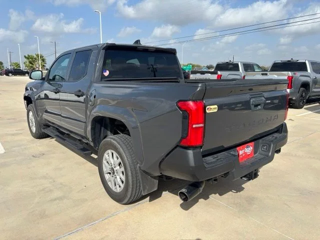 Used 2024  Toyota SR image 4