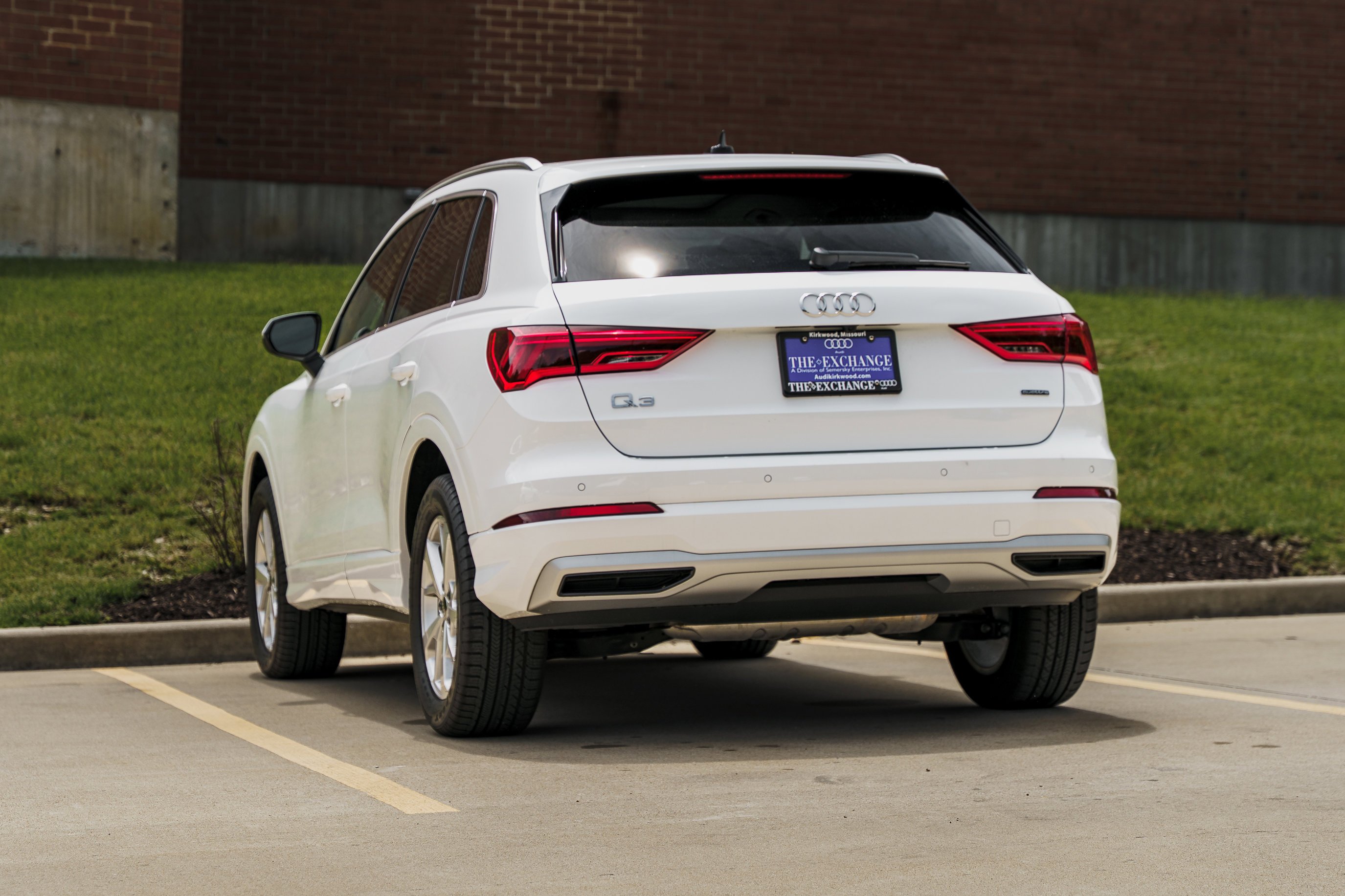 Used 2023 Ibis White Audi Premium image 5