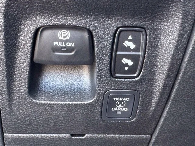 Used 2025 Gray Lincoln Reserve image 2