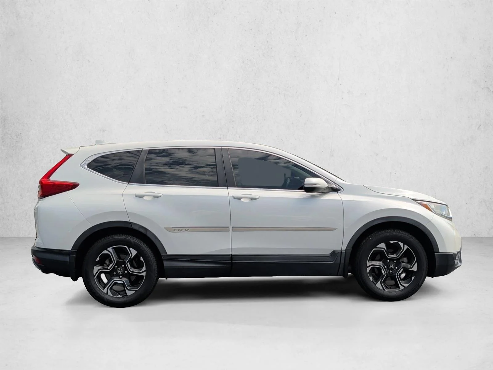 Used 2018 White Honda EX-L image 4