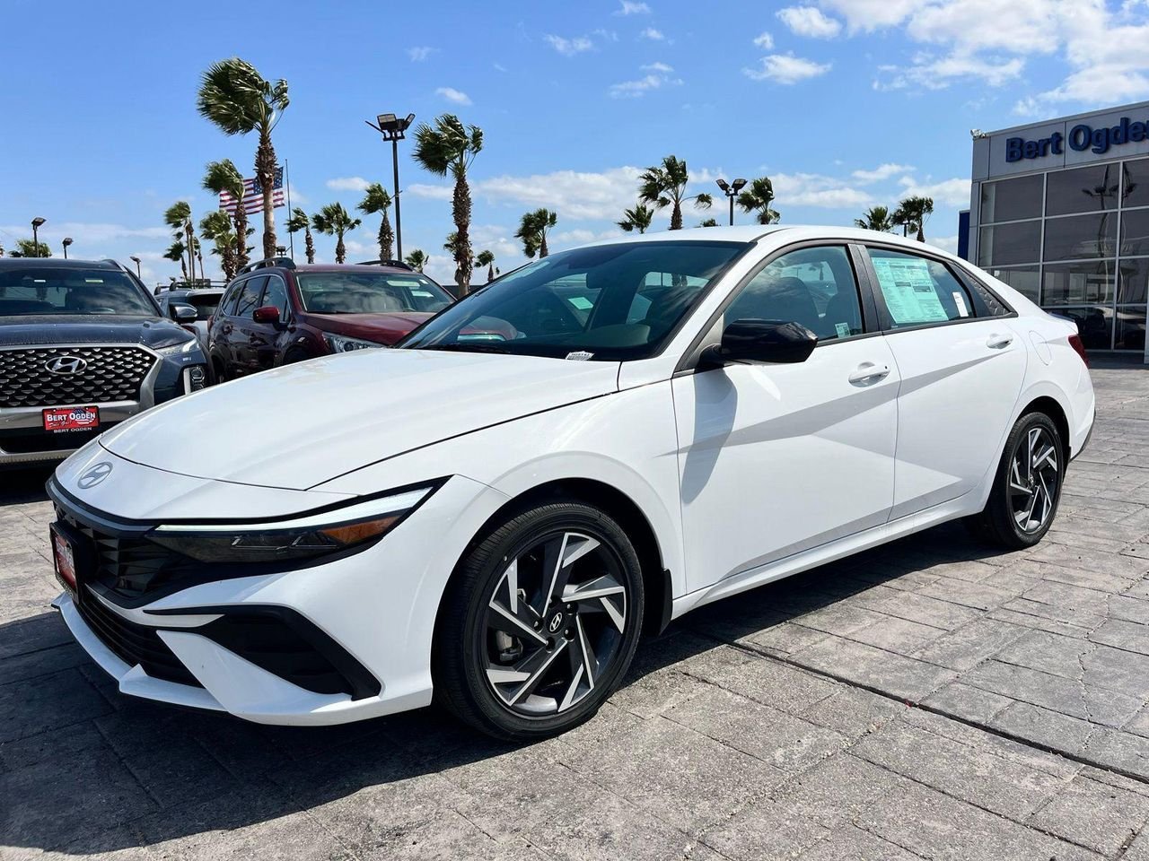 New 2025 White Hyundai SEL Sport image 3