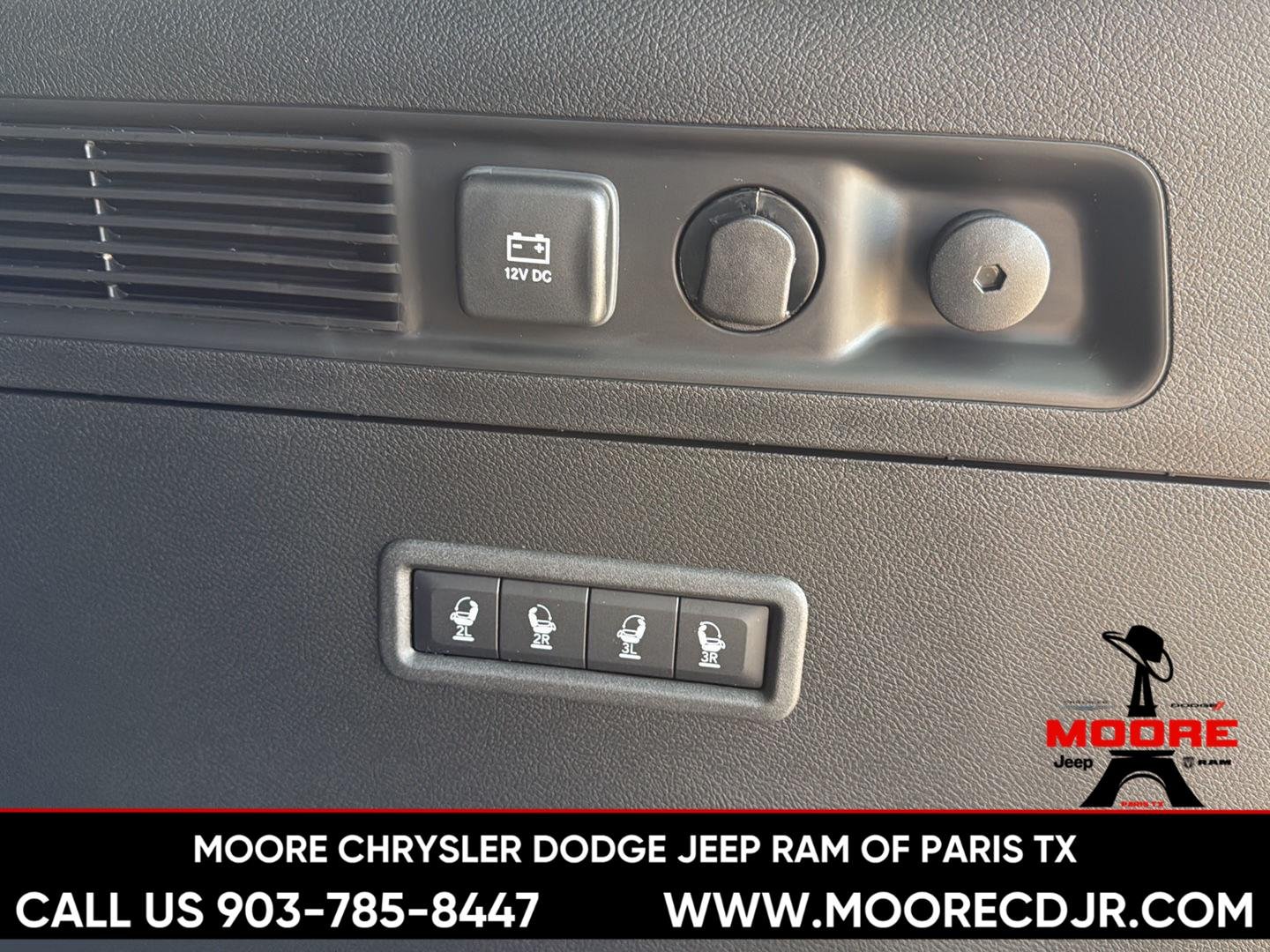 New 2026 Bright White Clearcoat Jeep  image 34