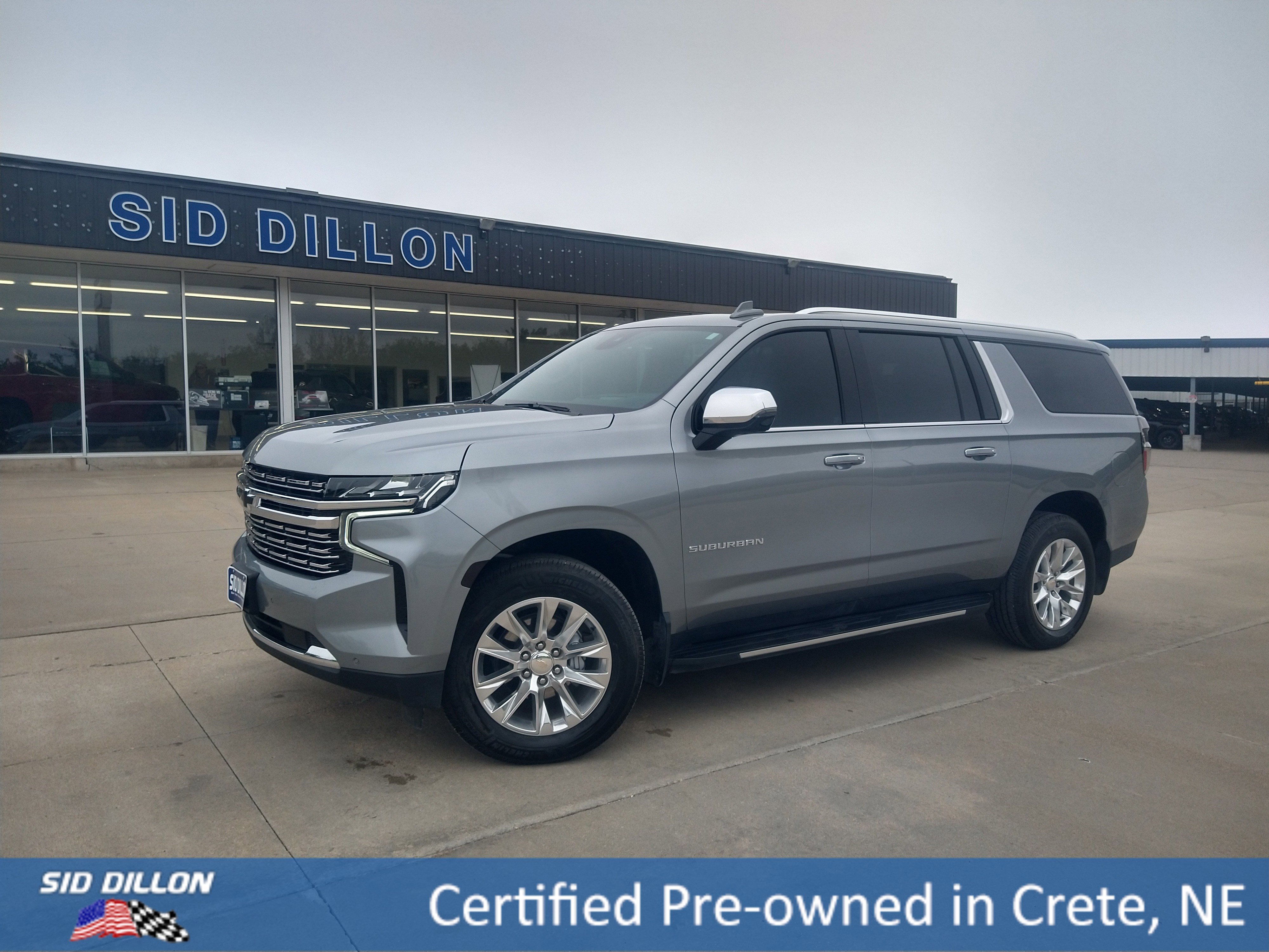 2024 Chevrolet Suburban 4WD 1500 Premier's photo