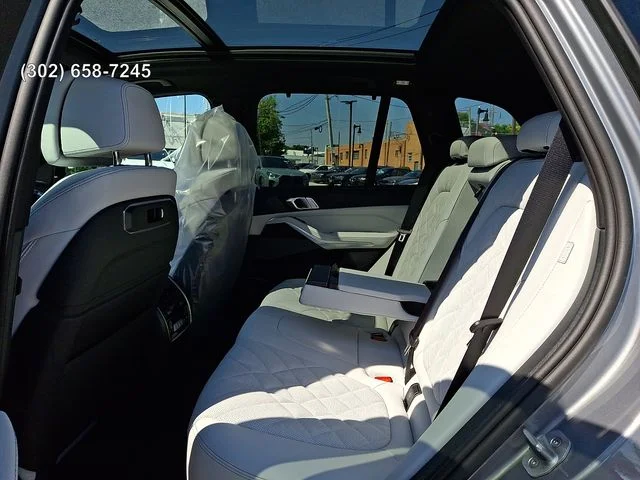 New 2026 Skyscraper Grey Metallic BMW xDrive40i image 9