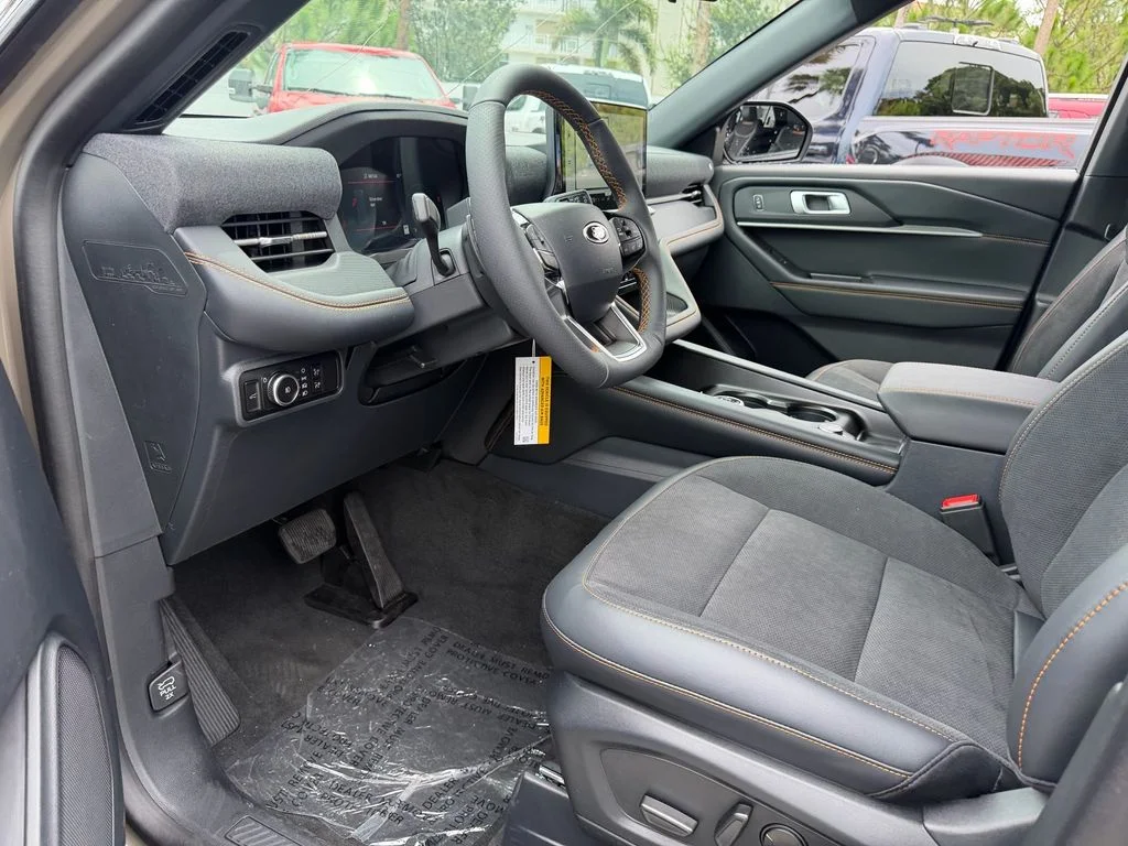 New 2026 Gray Ford Tremor image 11