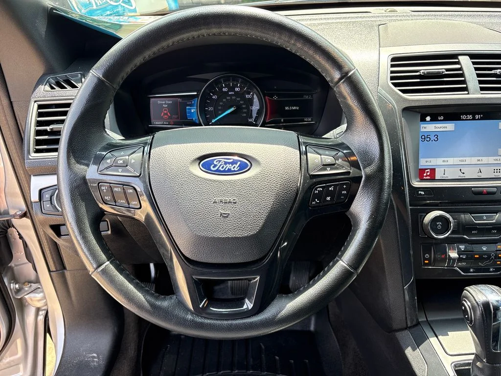 Used 2018 Silver Ford XLT image 18
