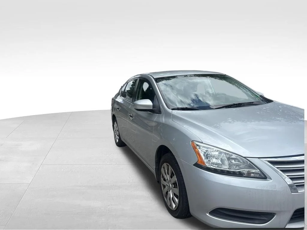 Used 2015 Silver Nissan S image 7