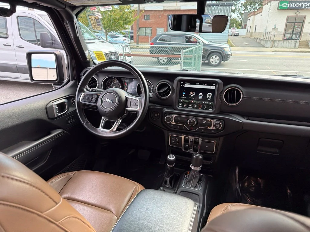 Used 2022 Black Jeep Unlimited Sahara image 22