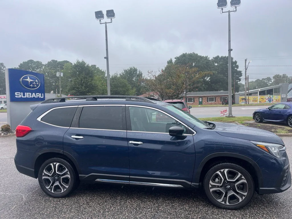 Used 2025  Subaru Touring image 3