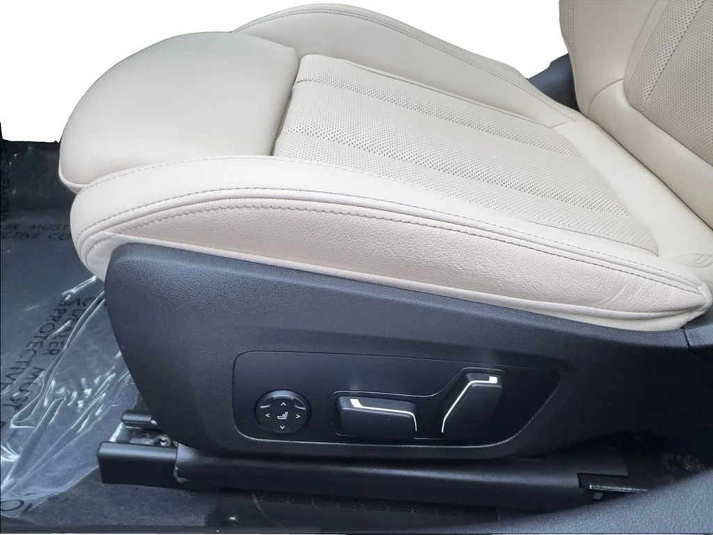 Used 2026 White BMW 330i image 21