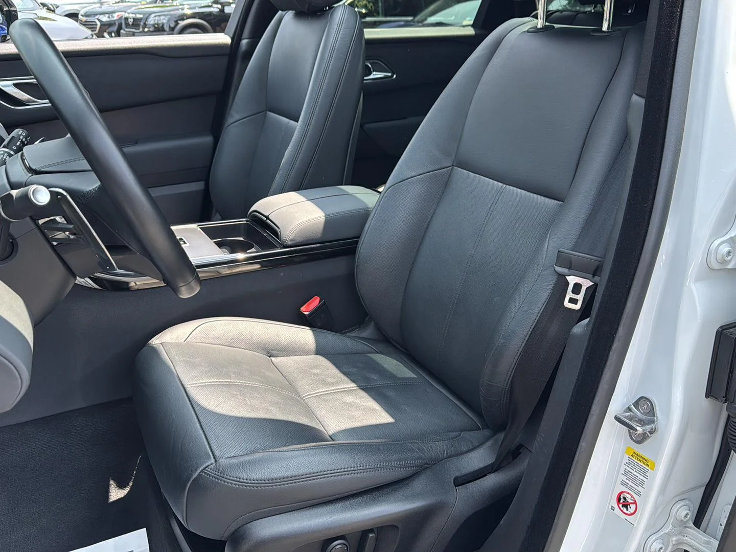 2025 Land Rover Range Rover Velar Dynamic SE - Photo 17