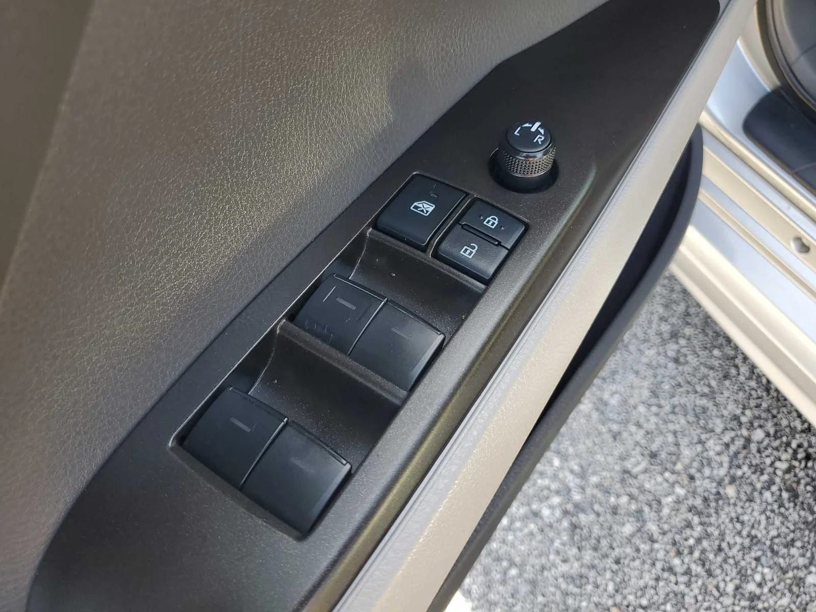 Used 2022 Celestial Silver Metallic Toyota SE image 17