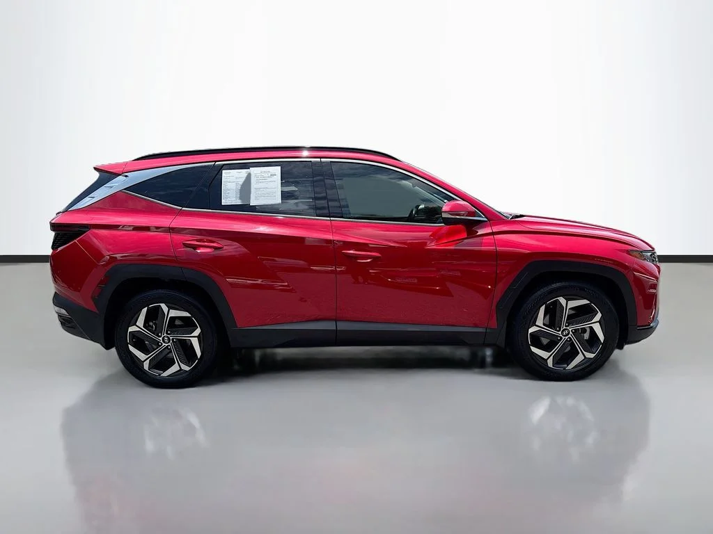 Used 2022 Calypso Red Hyundai Limited image 8