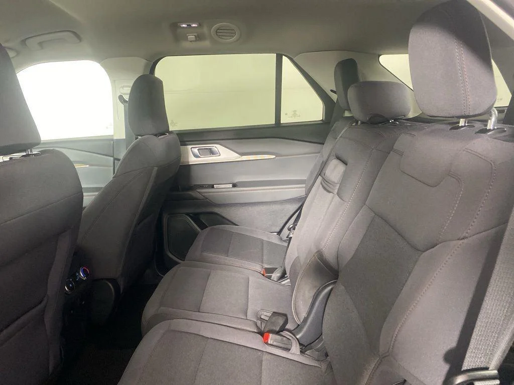 Used 2025 Vapor Blue Ford Active image 14